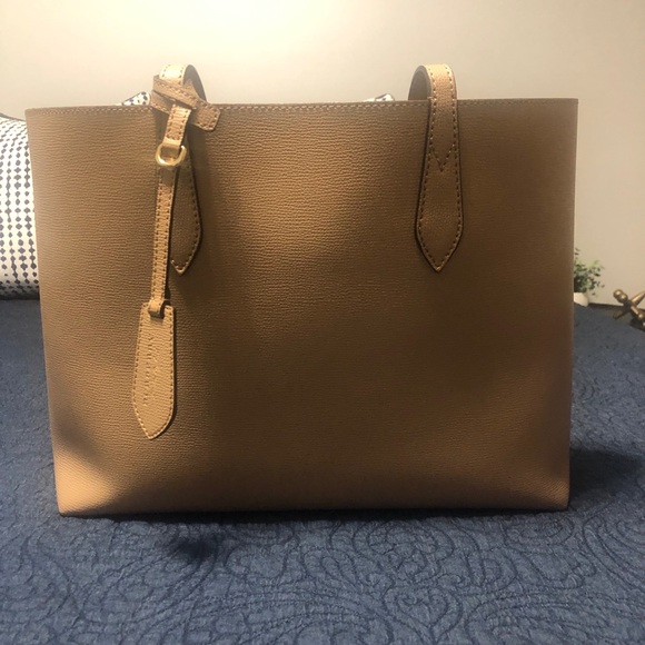 Burberry medium lavenby reversible tote - Picture 2 of 8